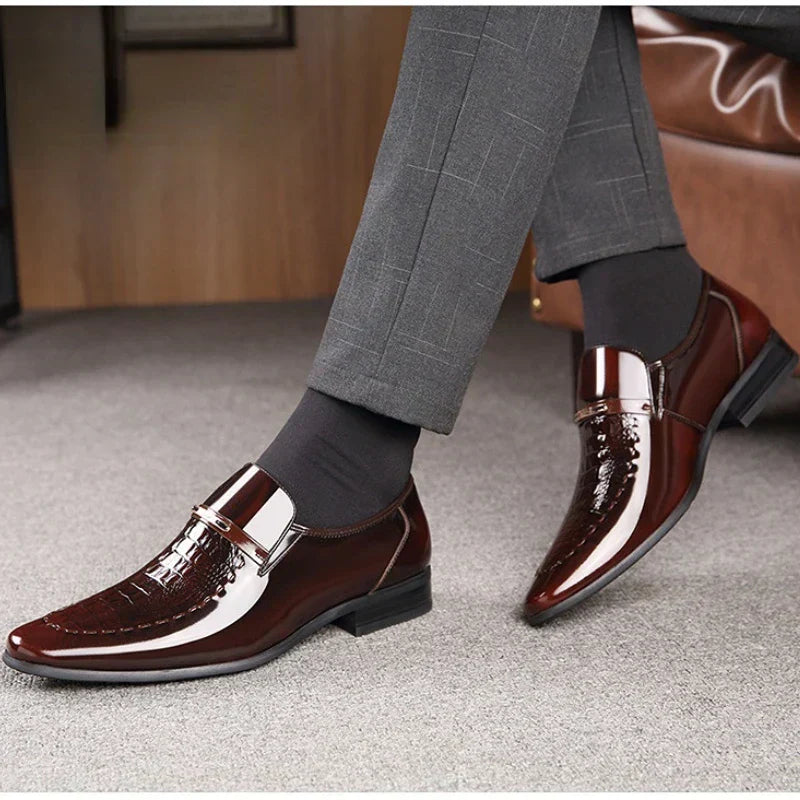 Zapatos de lujo para hombres de negocios con punta estrecha