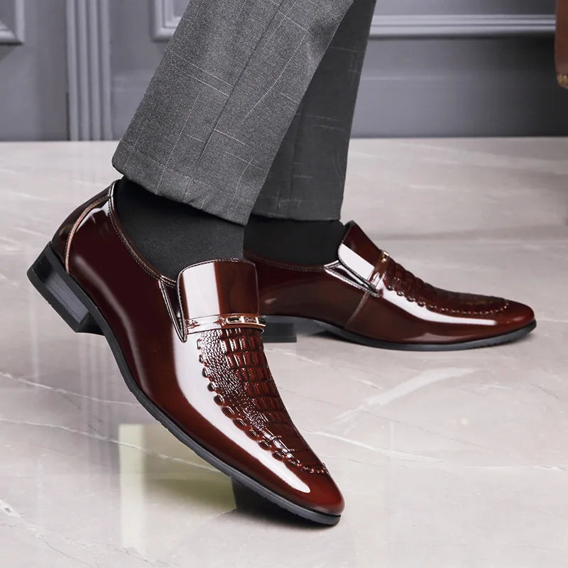 Zapatos de lujo para hombres de negocios con punta estrecha